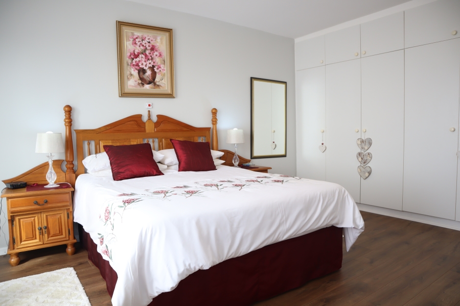 3 Bedroom Property for Sale in Wavecrest Eastern Cape